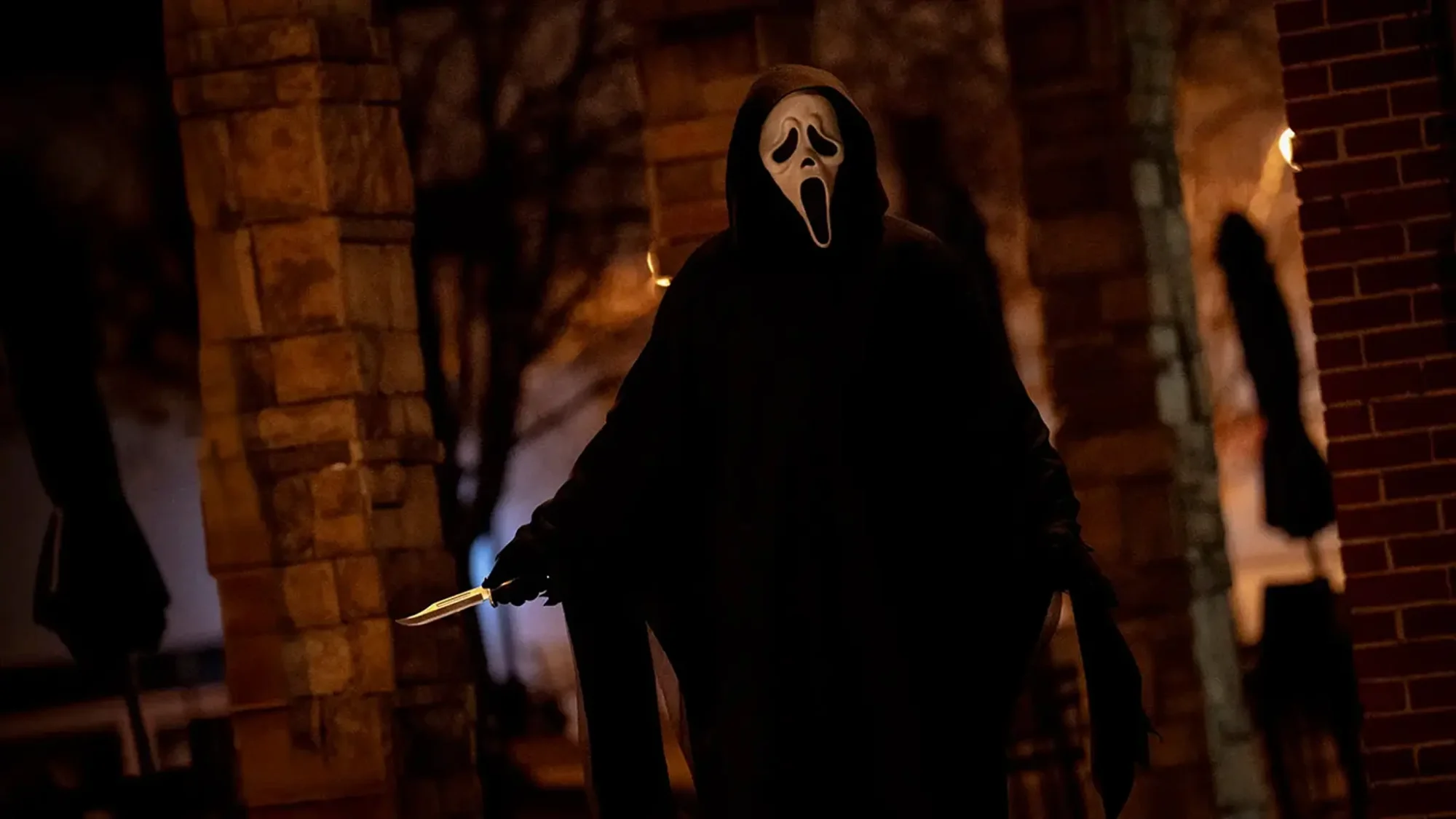 Ghostface wielding a knife in Scream 7.