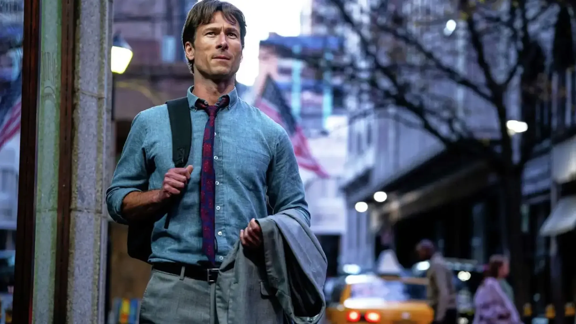 Glen Powell in How to Make a Killing